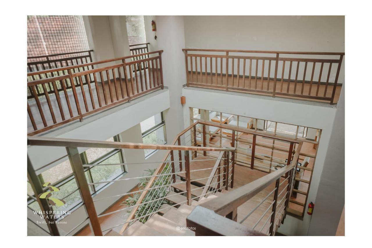 Whispering Waters Hotel Malayattur Ngoại thất bức ảnh