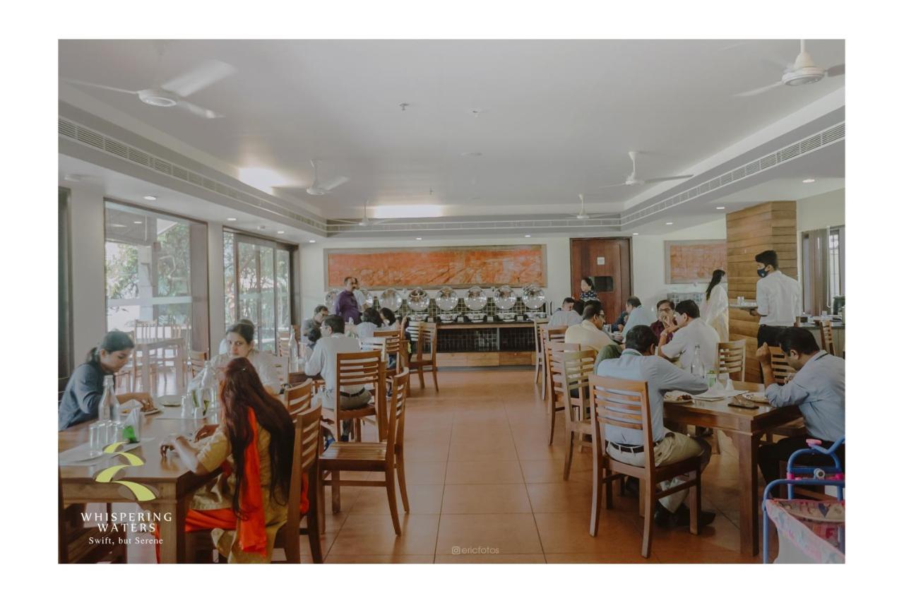 Whispering Waters Hotel Malayattur Ngoại thất bức ảnh