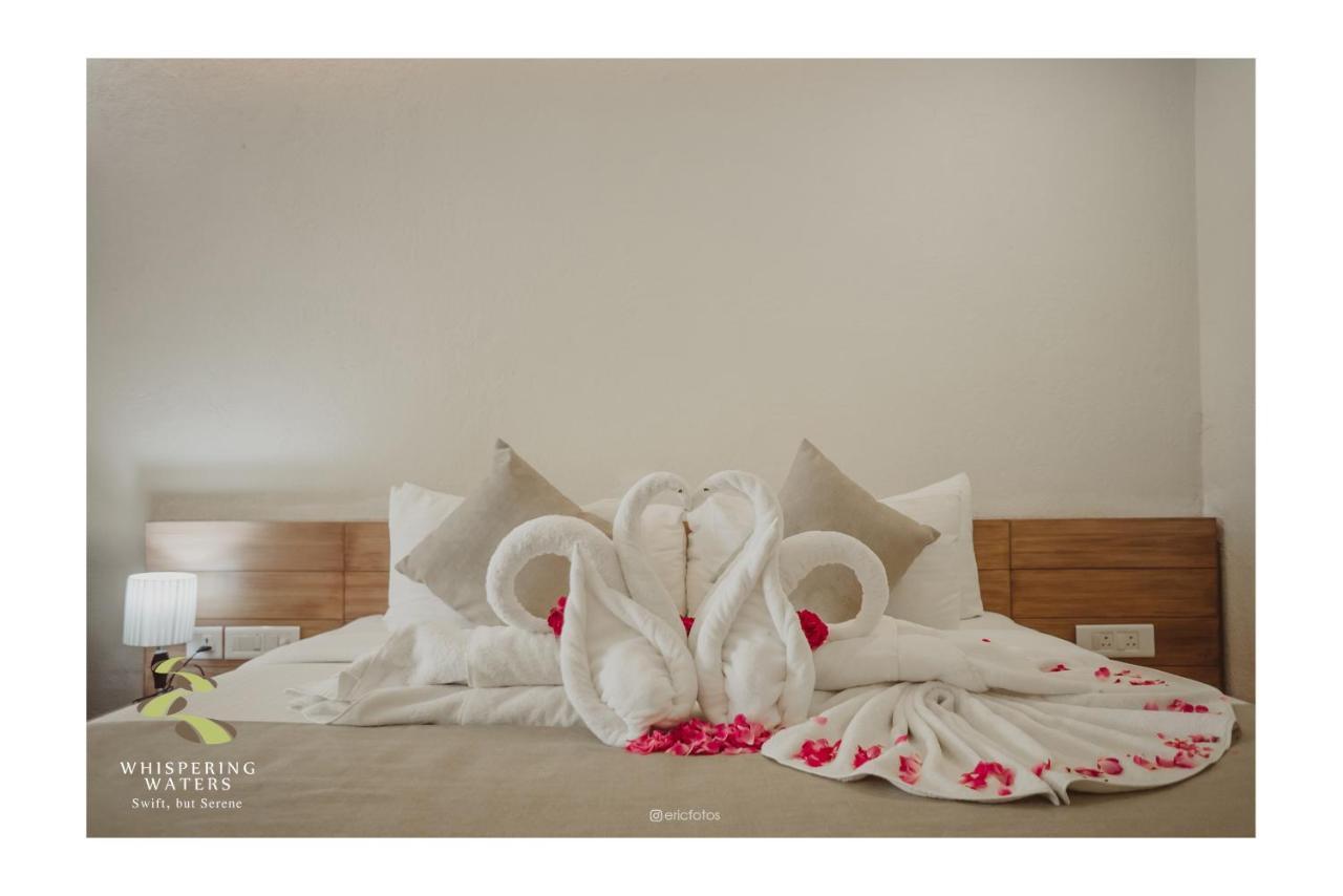 Whispering Waters Hotel Malayattur Ngoại thất bức ảnh