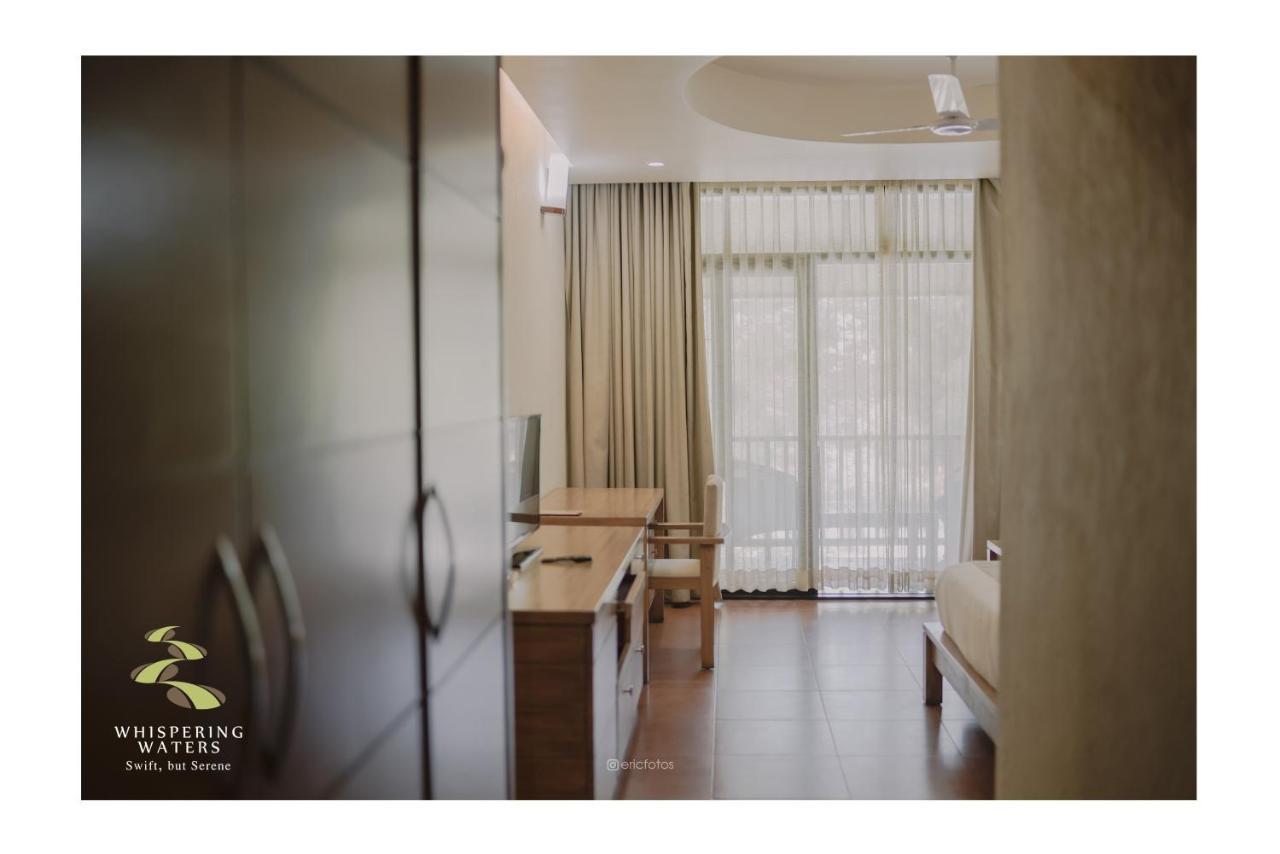 Whispering Waters Hotel Malayattur Ngoại thất bức ảnh
