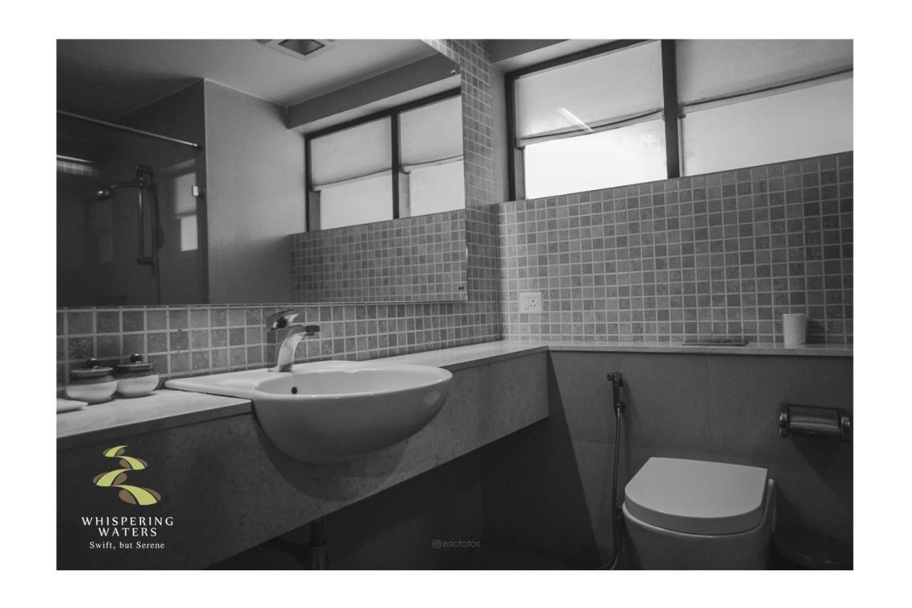 Whispering Waters Hotel Malayattur Ngoại thất bức ảnh
