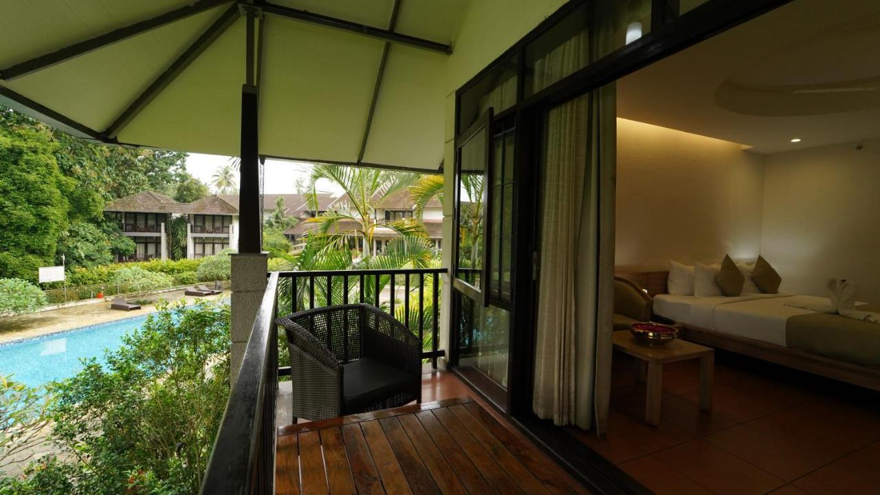 Whispering Waters Hotel Malayattur Ngoại thất bức ảnh