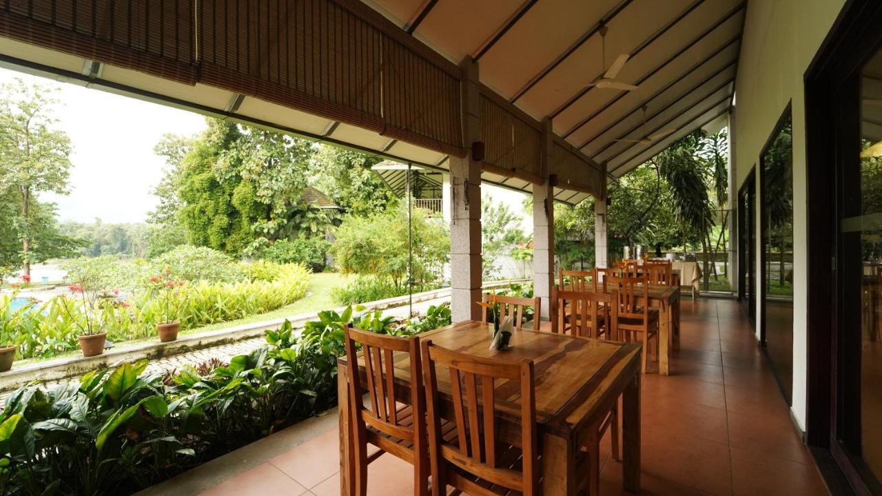 Whispering Waters Hotel Malayattur Ngoại thất bức ảnh