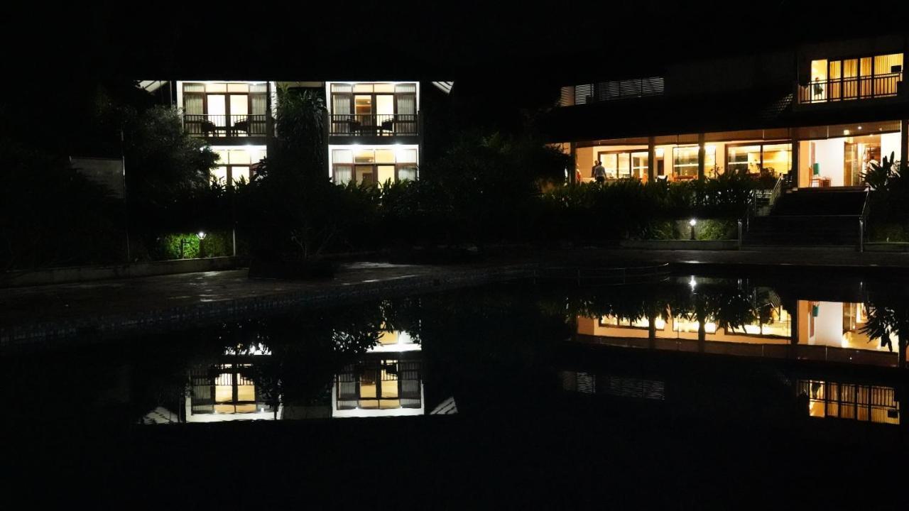 Whispering Waters Hotel Malayattur Ngoại thất bức ảnh